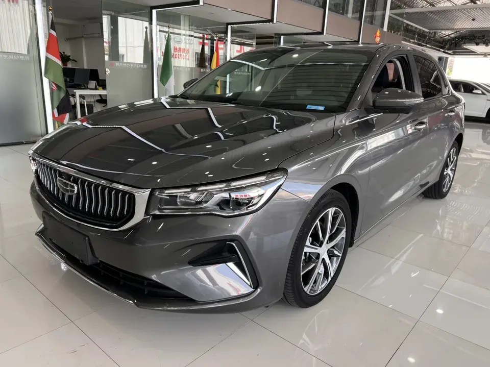 Geely Emgrand 2022