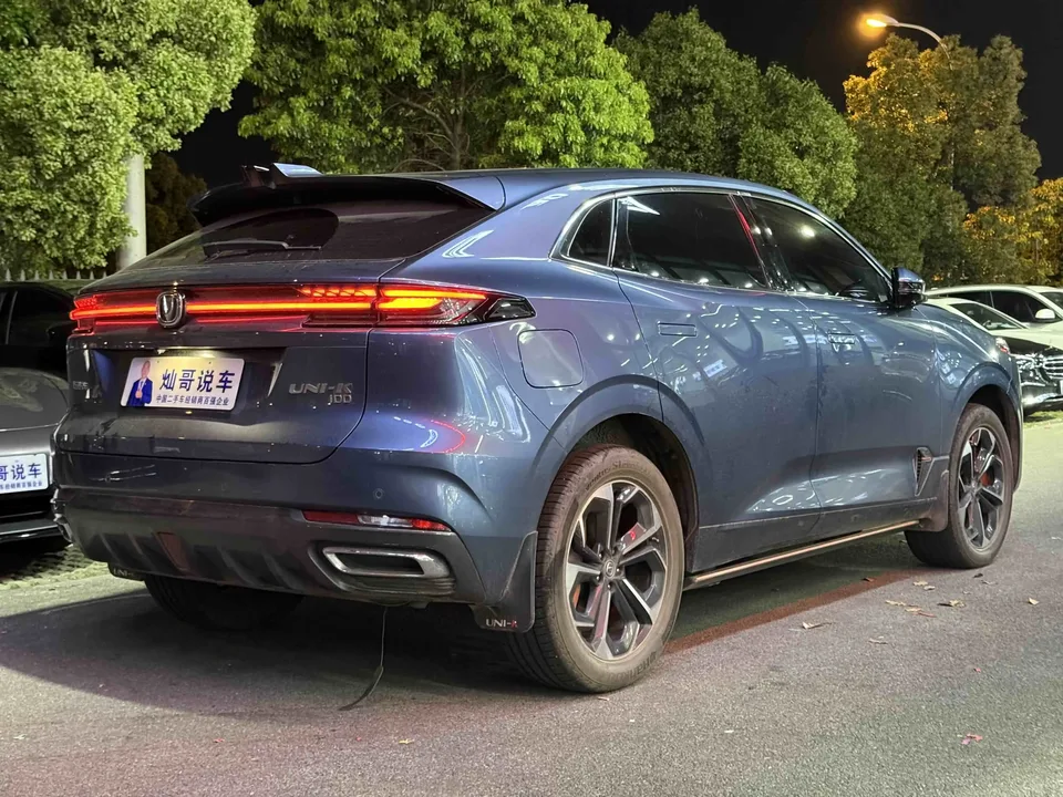 Changan UNI-K Blue Whale iDD 1.5T 130km Excellence Edition 2022 — миниатюра 2