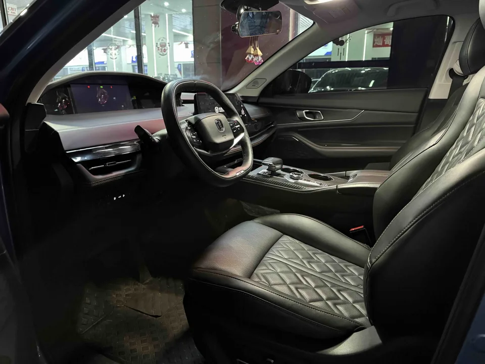 Changan UNI-K Blue Whale iDD 1.5T 130km Excellence Edition 2022 — миниатюра 5