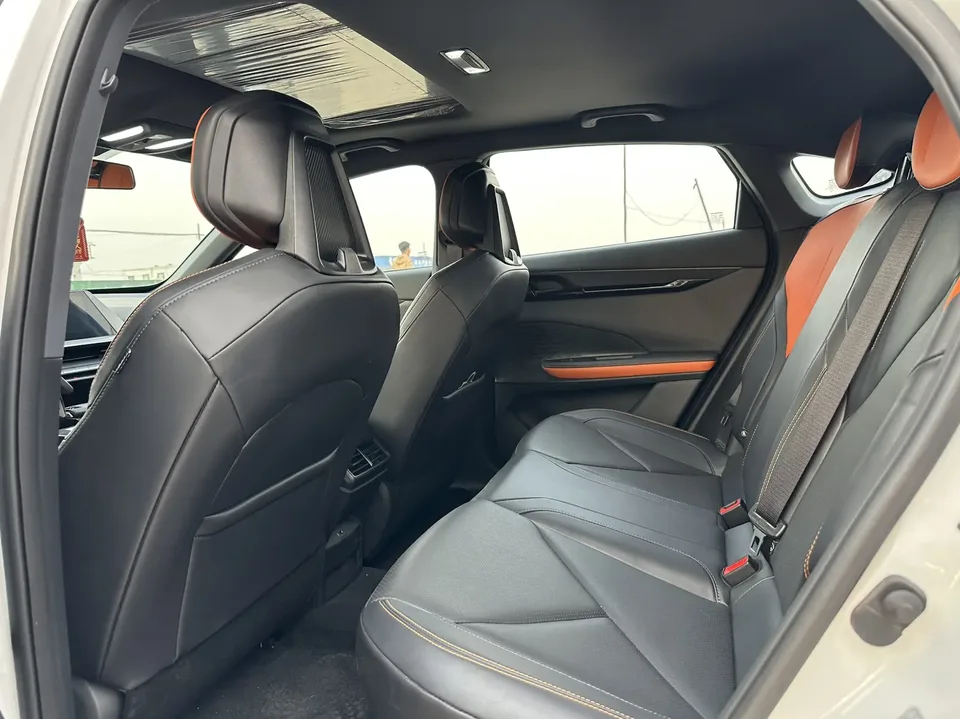 Changan UNI-V iDD 113km Smart Fun Edition 2024 — миниатюра 3
