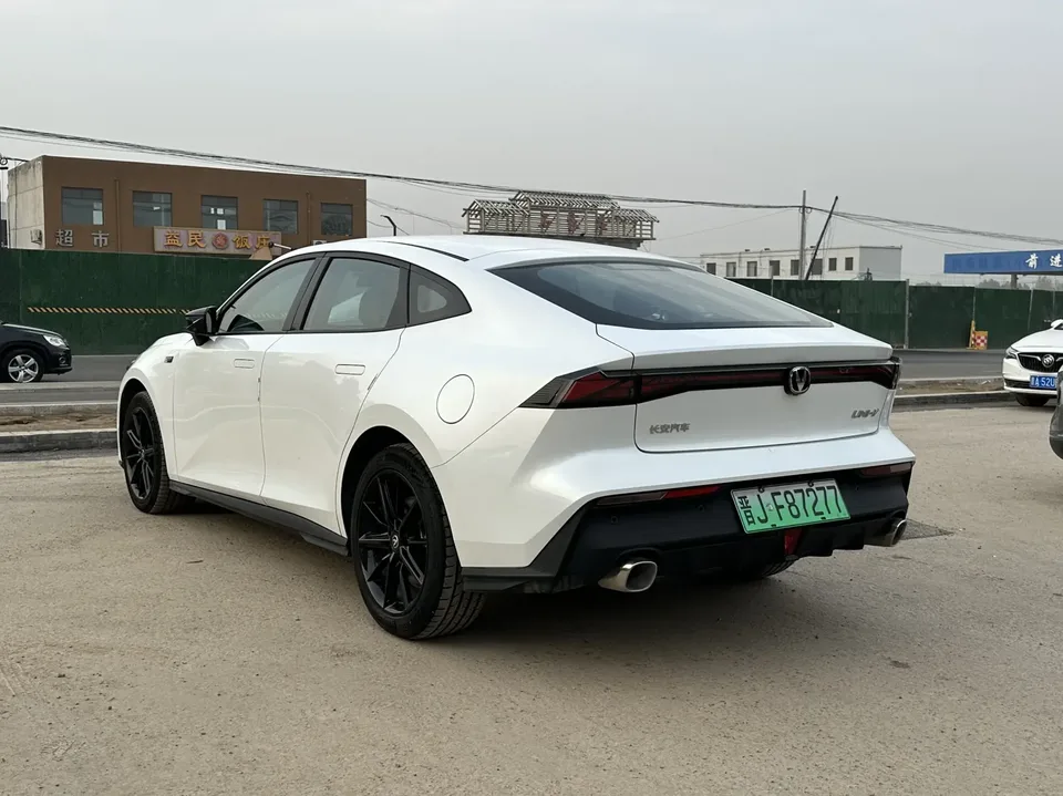 Changan UNI-V iDD 113km Smart Fun Edition 2024 — миниатюра 4