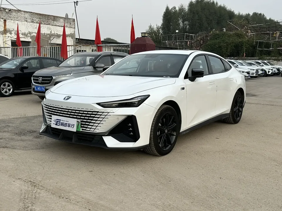 Changan UNI-V 2024