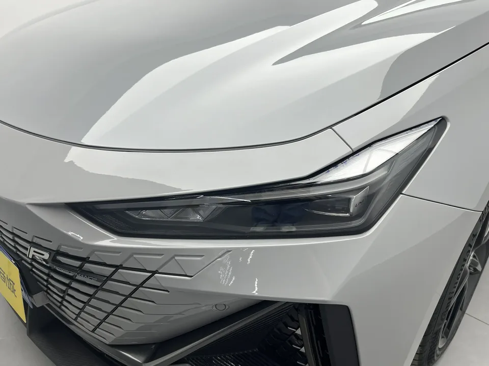 Changan UNI-V Changan UNI-V 2023 1.5T Premium 2024 — thumbnail 3