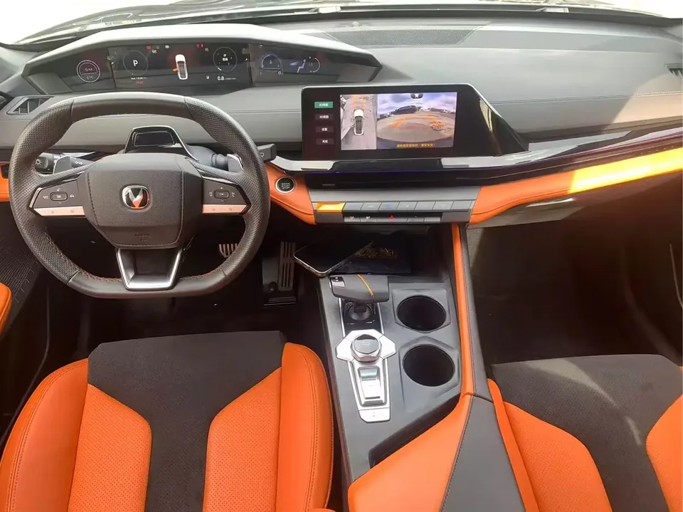 Changan UNI-V Changan UNI-V 2023 1.5T Sports Edition 2024 — thumbnail 4