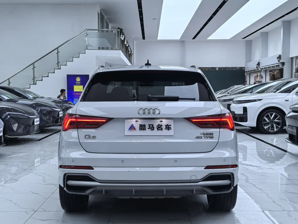 Audi Q3 Audi Q3 2022 40 TFSI Fashionable and Dynamic 2022 — миниатюра 5