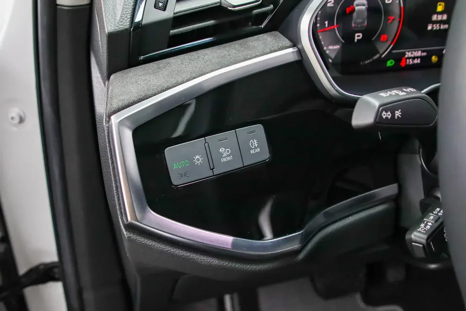 Audi Q3 Audi Q3 2022 35 TFSI Fashionable and Dynamic 2022 — миниатюра 5