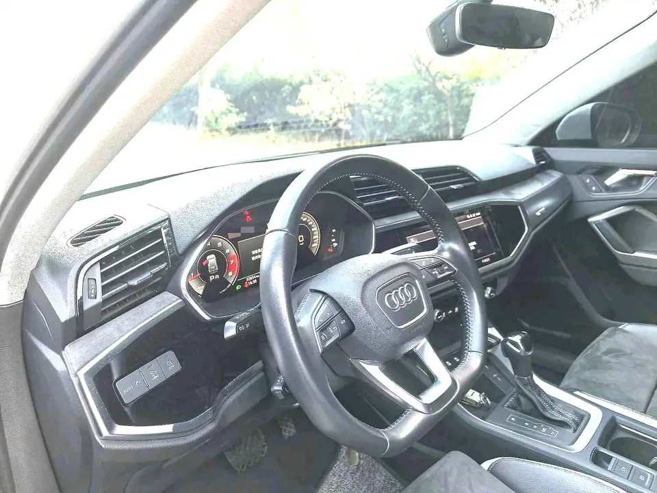 Audi Q3 Audi Q3 2021 35 TFSI Fashionable and Dynamic 2022 — миниатюра 3