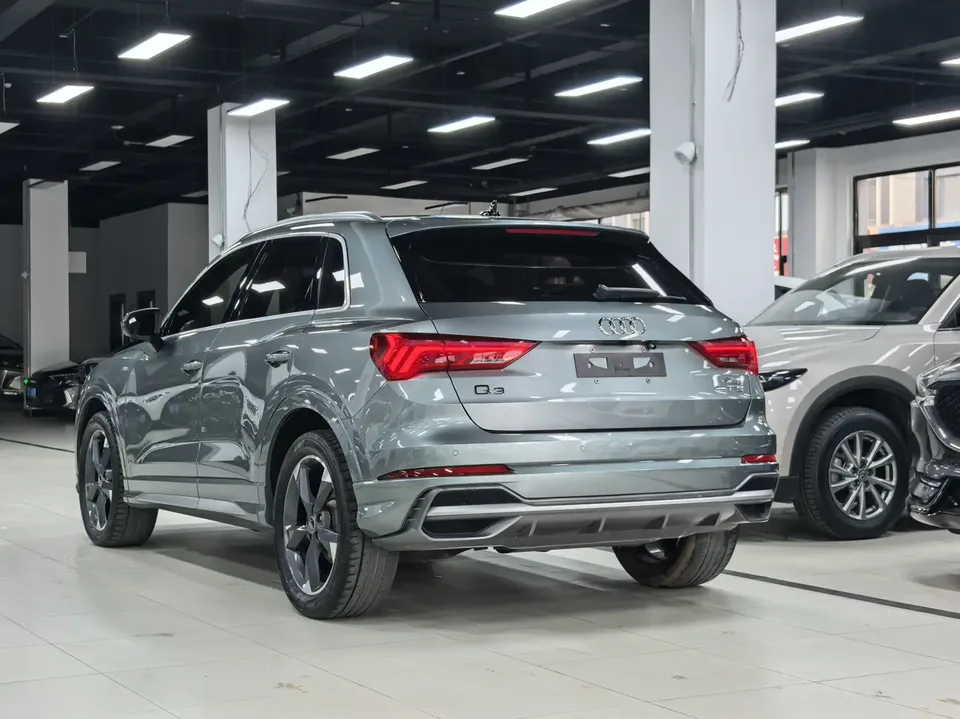 Audi Q3 Audi Q3 2022 35 TFSI Fashionable and Dynamic 2022 — миниатюра 2