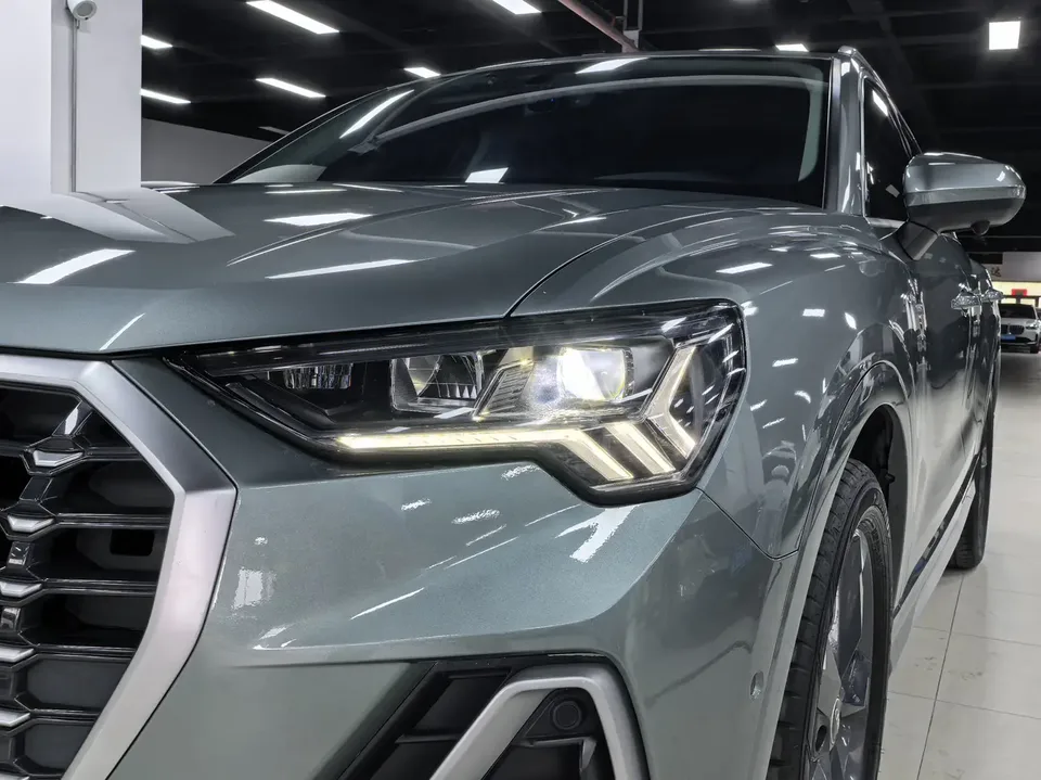 Audi Q3 Audi Q3 2022 35 TFSI Fashionable and Dynamic 2022 — миниатюра 3