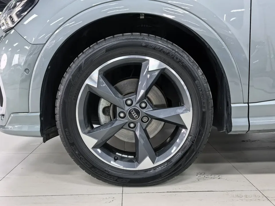 Audi Q3 Audi Q3 2022 35 TFSI Fashionable and Dynamic 2022 — миниатюра 4