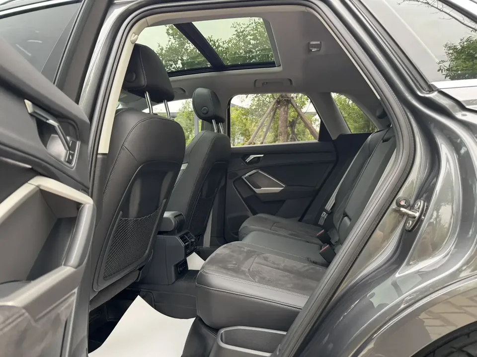Audi Q3 Audi Q3 2023 35 TFSI Fashionable and Dynamic 2023 — миниатюра 5