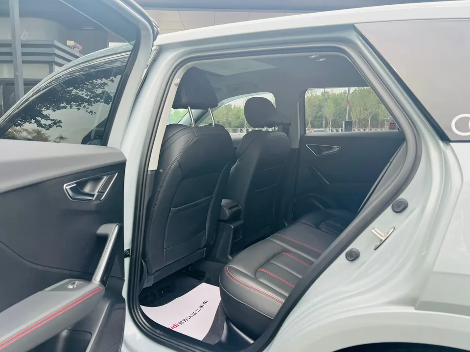 Audi Q2L Audi Q2L 2024 35 TFSI aggressive and dynamic model 2024 — миниатюра 5
