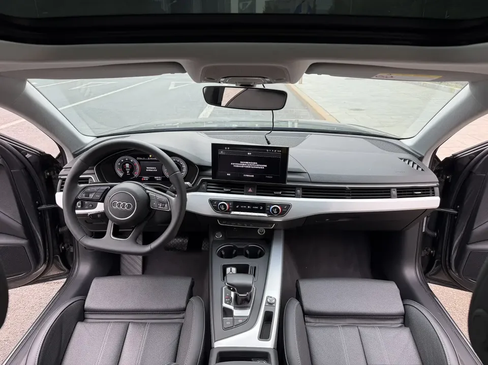 Audi a4 l Audi A4L 2022 40 TFSI luxury and dynamic model 2022 — миниатюра 3