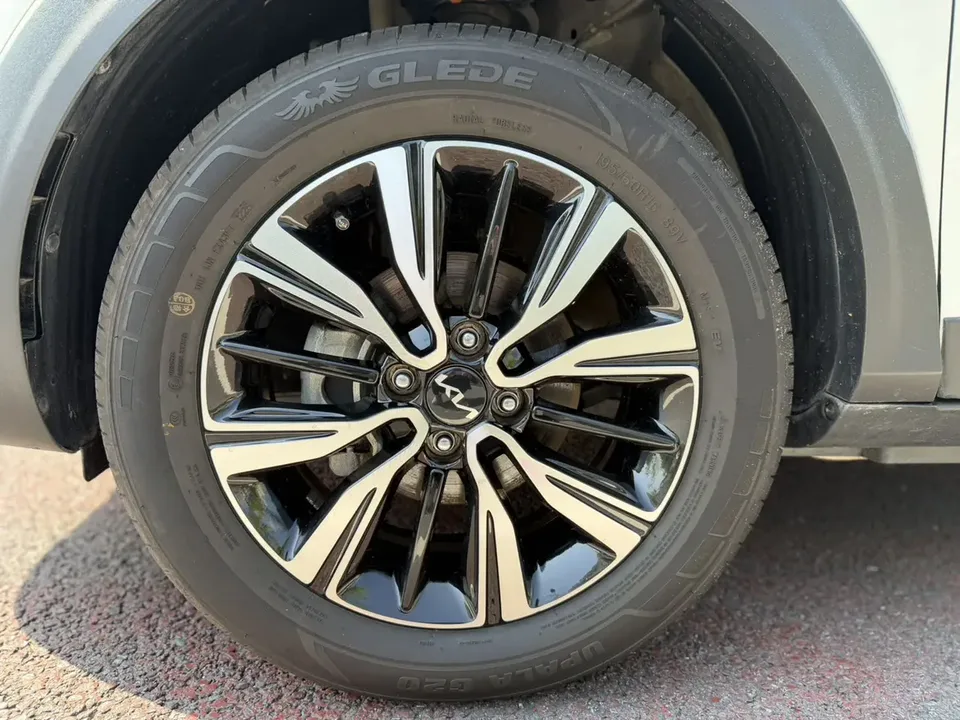 Kia KX1 1.4L CVT fun sunroof model 2022 — миниатюра 3