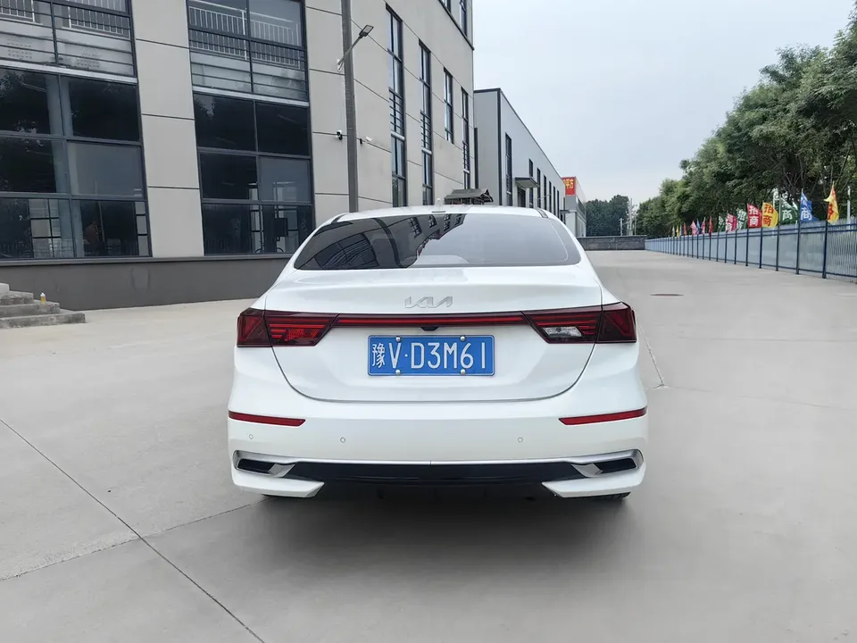 Kia K3 1.5L IVT Fashion Edition 2022 — миниатюра 2