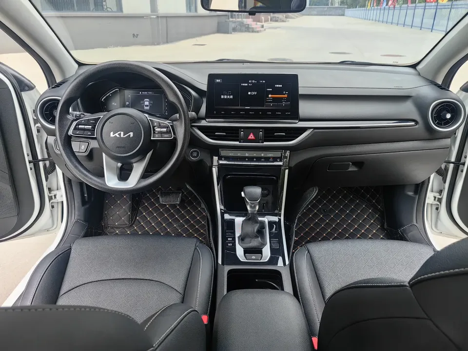 Kia K3 1.5L IVT Fashion Edition 2022 — миниатюра 3