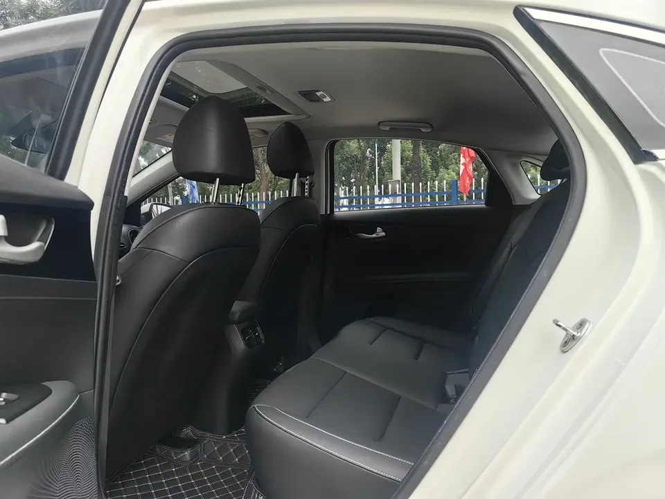 Kia K3 1.5L IVT Fashion Edition 2022 — миниатюра 4