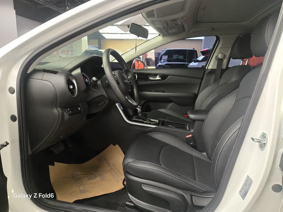 Kia K3 1.5L IVT Fashion Edition 2022 — миниатюра 5
