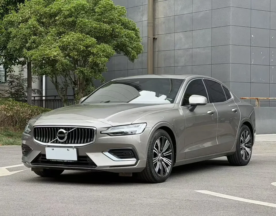 Volvo S60 2022