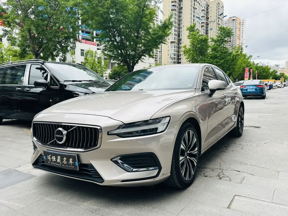 Volvo S60 2022