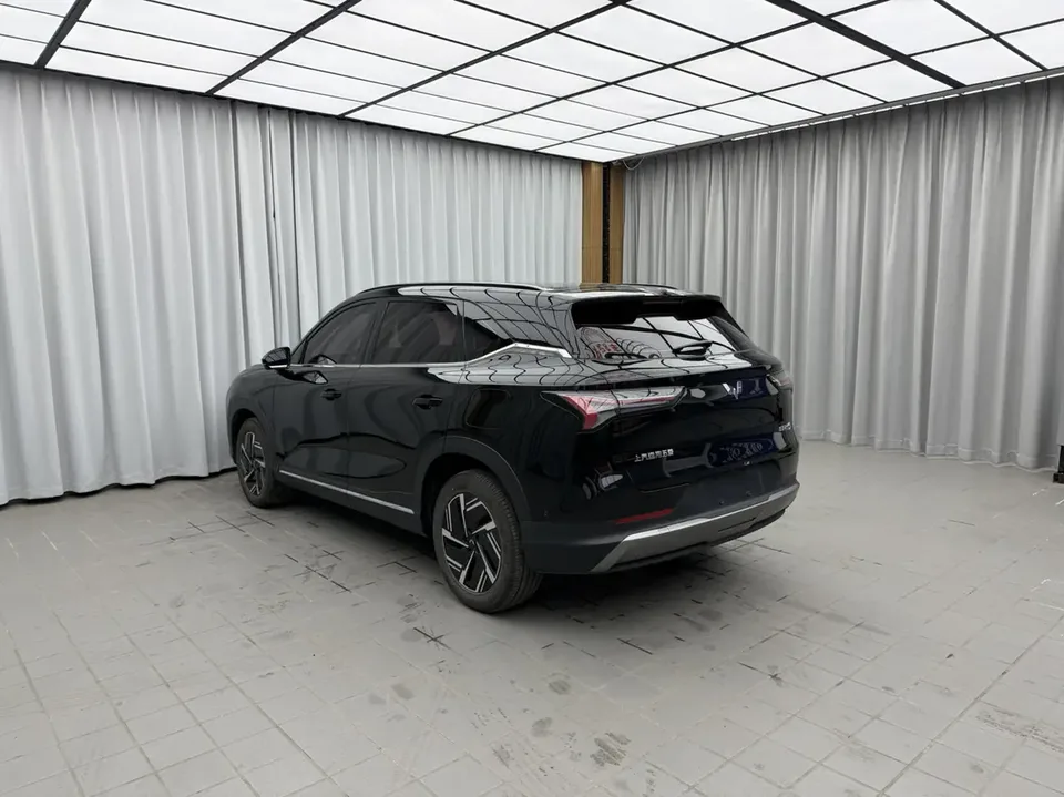 Wuling Starlight S PHEV 130km Flagship Model 2025 — миниатюра 2