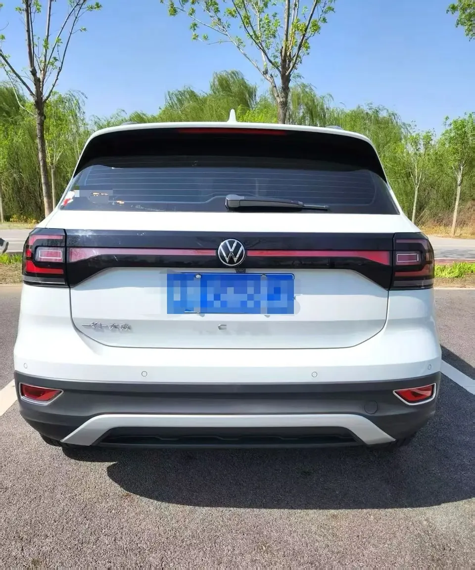 Volkswagen Explore the shadows 1.5L automatic R-Line smart connected version 2023 — миниатюра 2