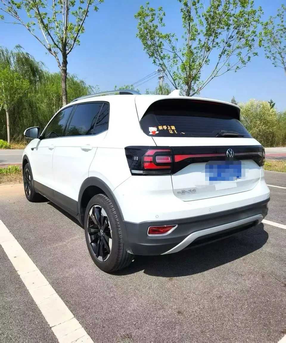 Volkswagen Explore the shadows 1.5L automatic R-Line smart connected version 2023 — миниатюра 4