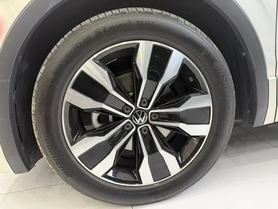 Volkswagen Tiguan L Tiguan L 2023 330TSI two-wheel drive R-Line flagship version 2023 — миниатюра 3