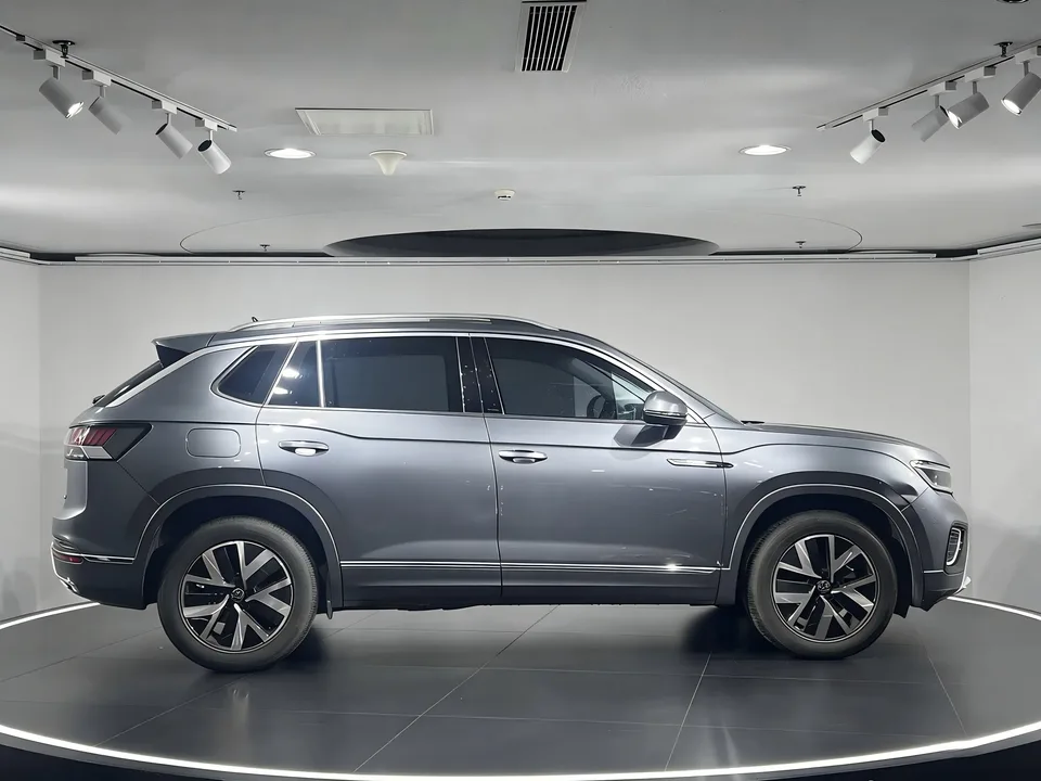 Volkswagen Tayron Tanyue 2023 330TSI 2WD Luxury Plus Advanced Edition 2024 — миниатюра 4