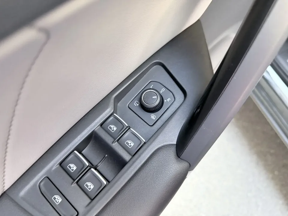 Volkswagen Tayron Tanyue 2023 280TSI 2WD Luxury Plus Advanced Edition 2022 — миниатюра 3
