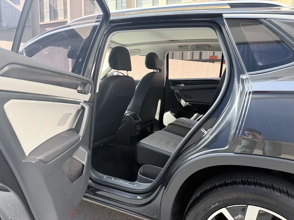 Volkswagen Tayron Tanyue 2023 280TSI 2WD Luxury Plus Advanced Edition 2022 — миниатюра 5