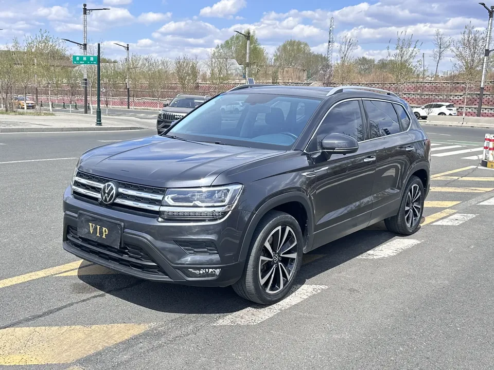 Volkswagen Tharu 2021 Tuyue 280TSI 2WD Luxury Edition PLUS 2022 — фото 1, купить с доставкой в Москву