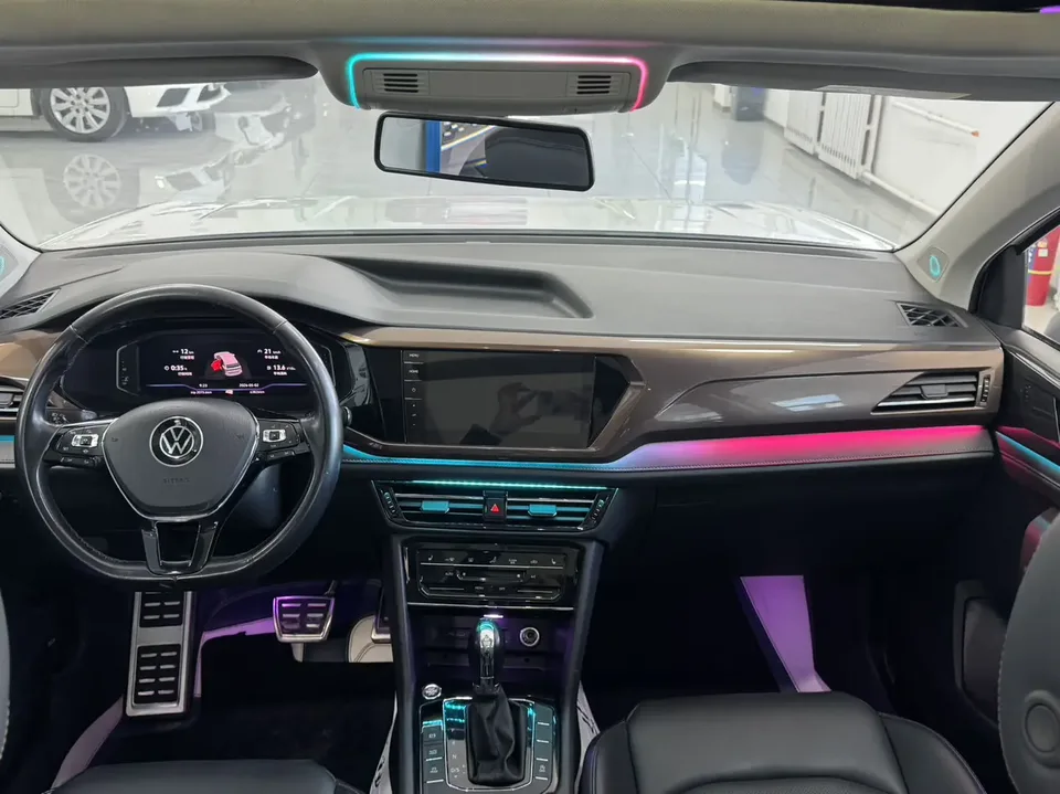 Volkswagen Tharu 280TSI two-wheel drive flagship version 2023 — миниатюра 3