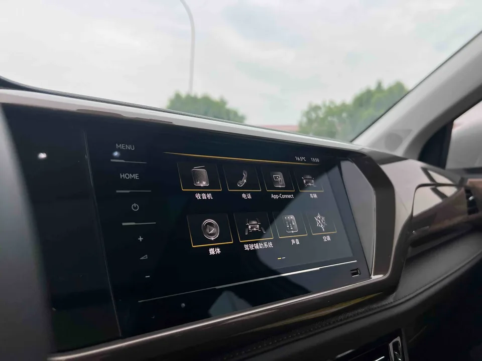 Volkswagen Tharu Tharu 2021 2021 Tuyue 280TSI 2WD Comfort Edition 2022 — thumbnail 3