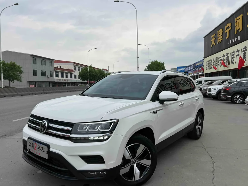 Volkswagen Tharu Tharu 2021 2021 Tuyue 280TSI 2WD Comfort Edition 2022 — photo 1, buy with delivery to Moscow