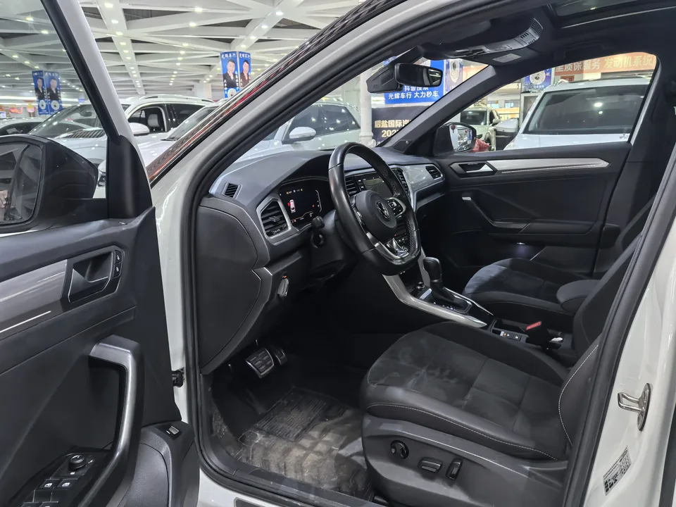 Volkswagen T-Roc Tanyue 280TSI DSG 2WD R-Line Pro PLUS 2022 — миниатюра 4