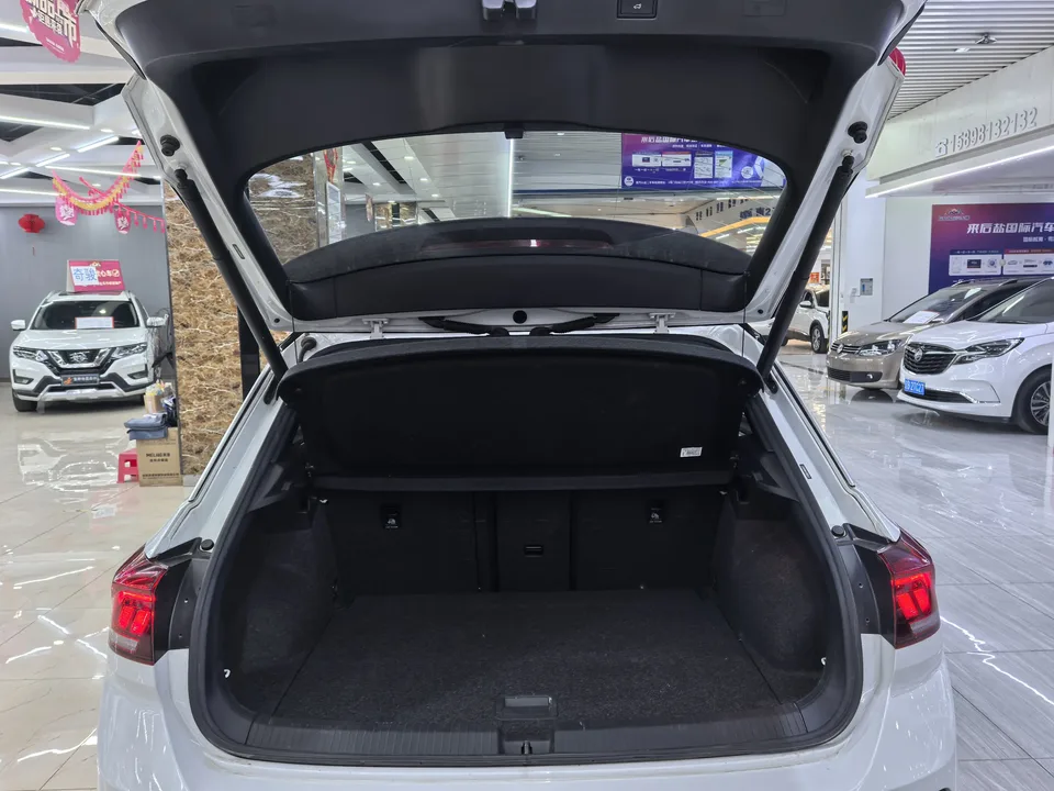 Volkswagen T-Roc Tanyue 280TSI DSG 2WD R-Line Pro PLUS 2022 — миниатюра 5