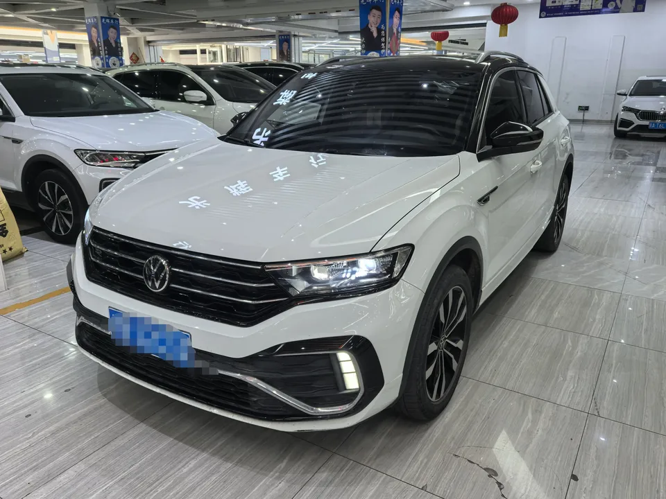 Volkswagen T-Roc Tanyue 280TSI DSG 2WD R-Line Pro PLUS 2022 — фото 1, купить с доставкой в Москву