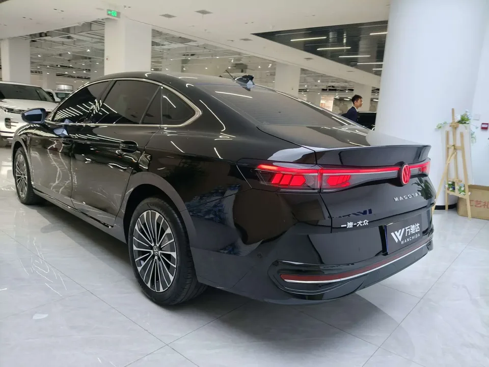 Volkswagen Magotan Magotan 2024 380TSI Supreme Edition 2024 — миниатюра 4