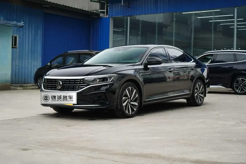 Volkswagen Passat 2022