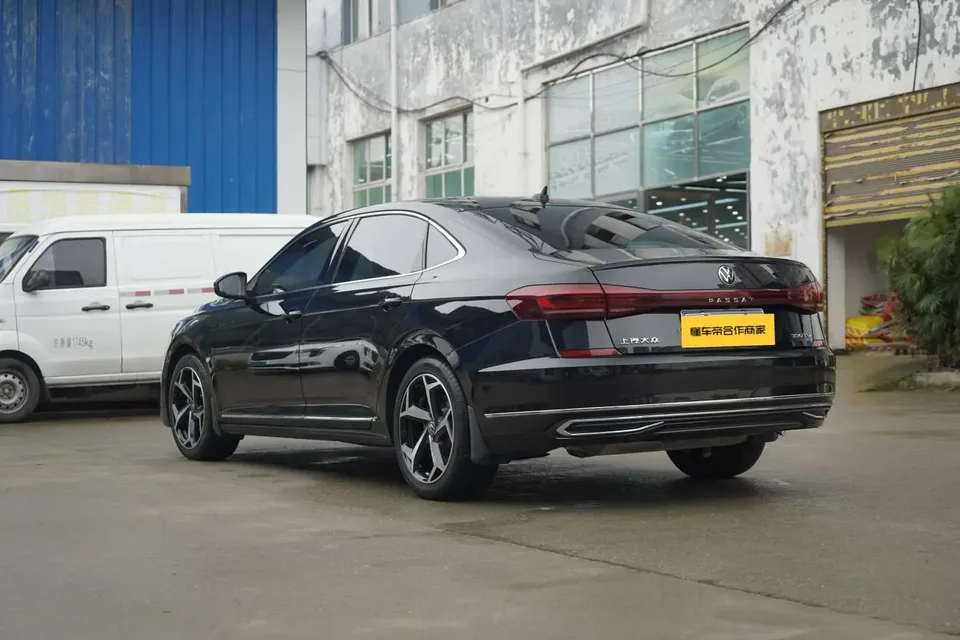 Volkswagen Passat Passat 2023 330TSI Star Elite Edition 2023 — миниатюра 4