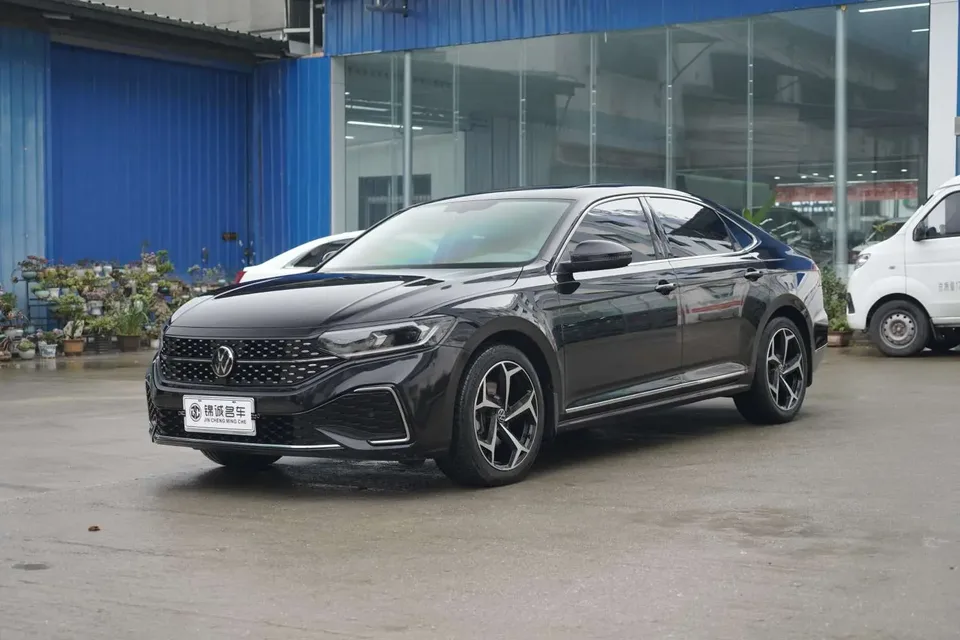 Volkswagen Passat 2023