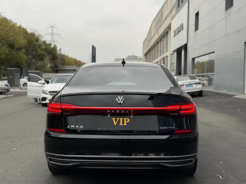 Volkswagen Passat facelift 330TSI Star Elite Edition 2022 — миниатюра 2