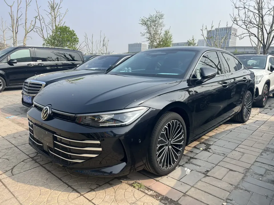 Volkswagen Passat 2025