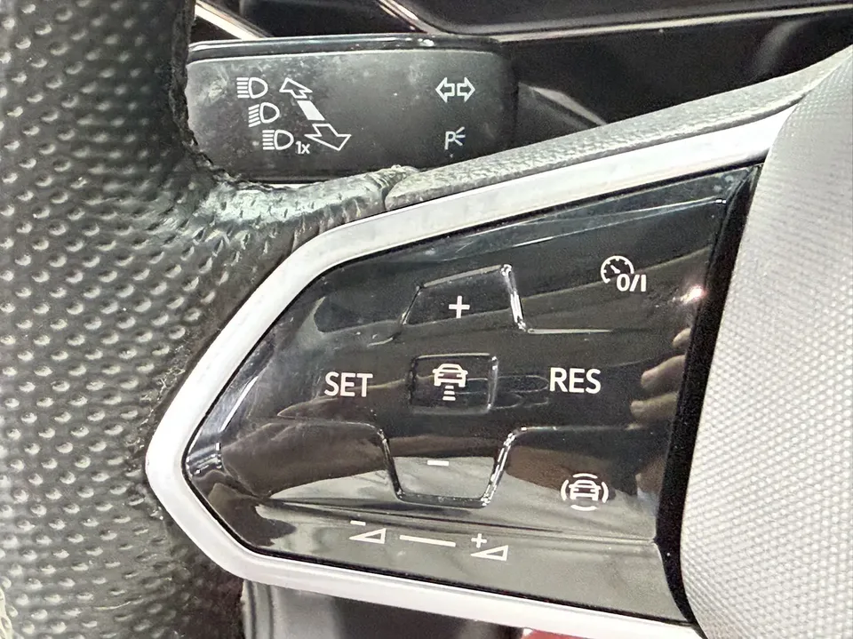 Volkswagen Passat facelift 280TSI Star Elite Edition 2023 — миниатюра 3