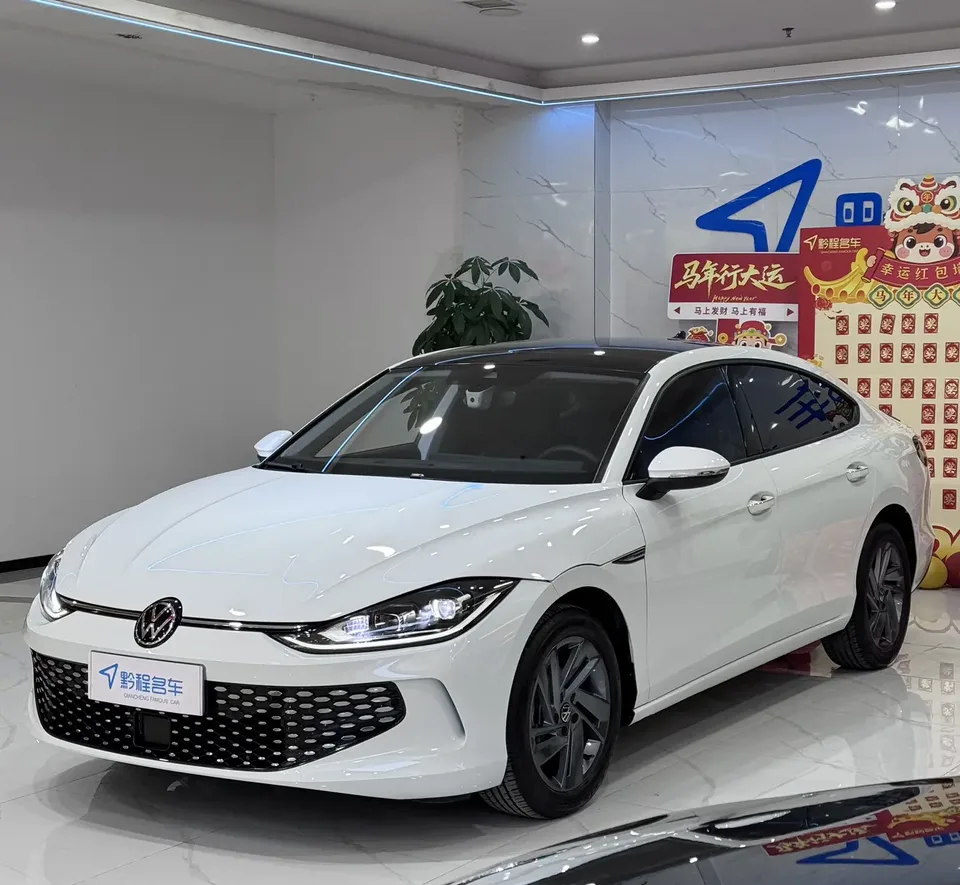 Volkswagen Lamando Lingdu 2024 2024 Lingdu Lingdu L 280TSI DSG Hot Edition 2024 — photo 1, buy with delivery to Moscow