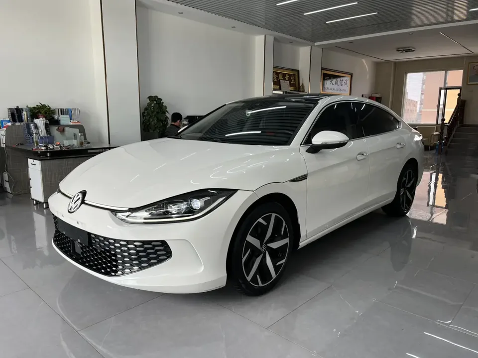 Volkswagen Lamando Lingdu Lingdu L 280TSI DSG Cool Edition 2023 — фото 1, купить с доставкой в Москву