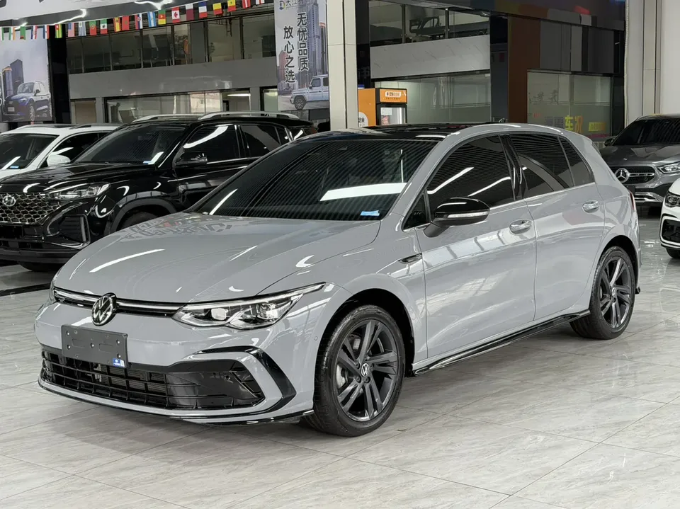 Volkswagen Golf Golf 2021 280TSI DSG R-Line 2022 — фото 1, купить с доставкой в Москву