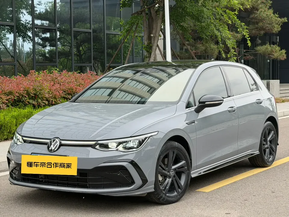 Volkswagen Golf Golf 2021 280TSI DSG R-Line 2022 — фото 1, купить с доставкой в Москву