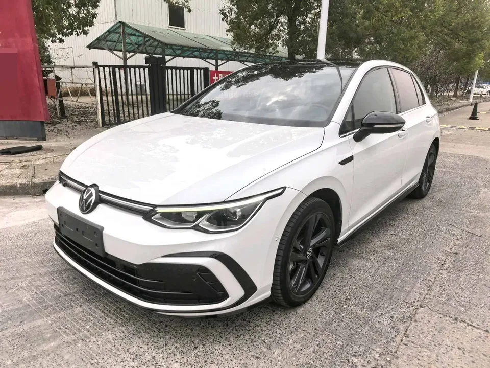 Volkswagen Golf Golf 2021 280TSI DSG R-Line 2023 — фото 1, купить с доставкой в Москву